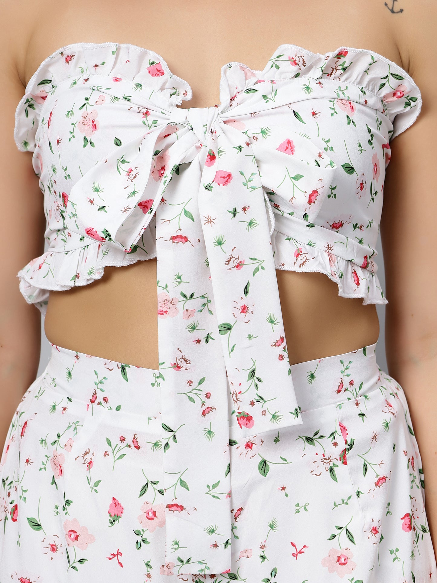 White Floral Sleeve Less Co-ord Set